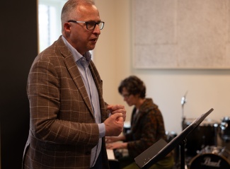 Joost zingt tijdens masterclass zang