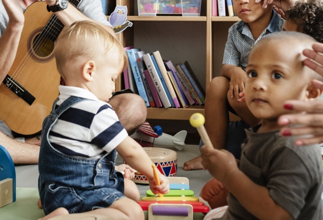 peuters maken muziek