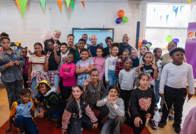 Kinderen die poseren voor de foto