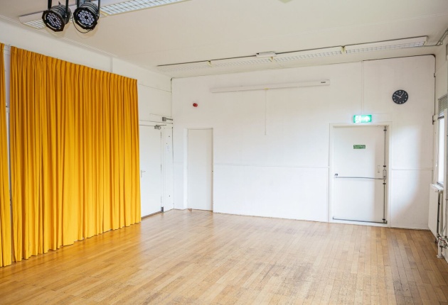 Theater en danszaal bij SKVR Ringdijk